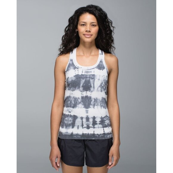 Lululemon‎ Run Swiftly Racerback Tank in Gray Tie Dye Size 8 - Picture 1 of 8